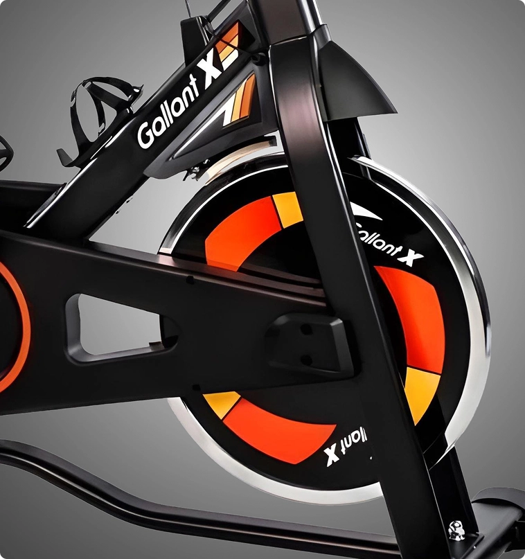 Foto proximo a roda de inércia da Bicicleta Spinning Gallant Elite X